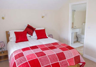 Hollins Wood Bothy - bedroom