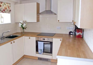 Hollins Wood Bothy - kitchen